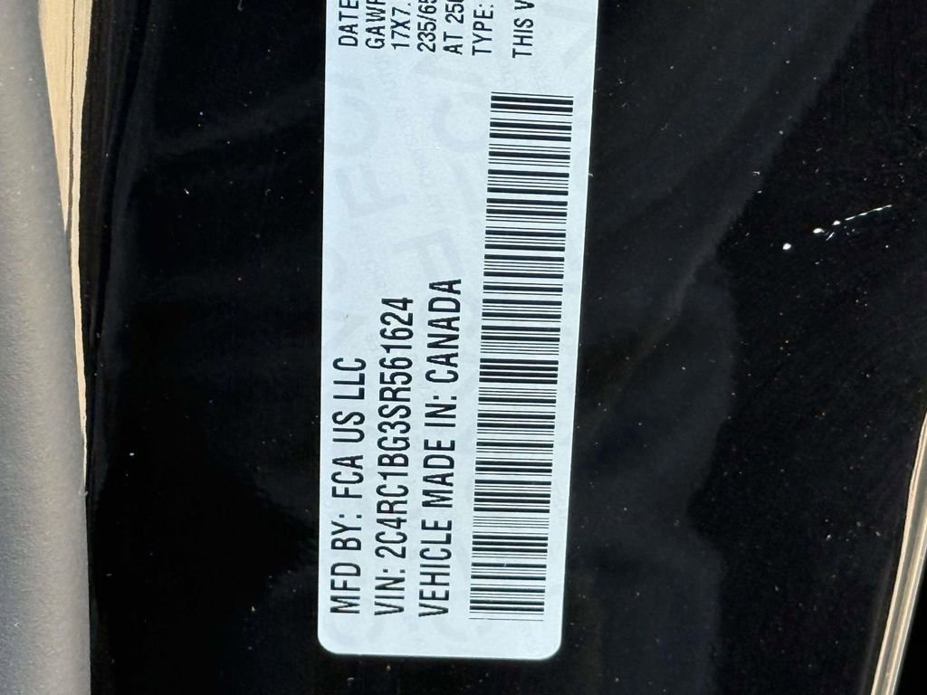Used 2025 Chrysler Pacifica Select FWD image 31
