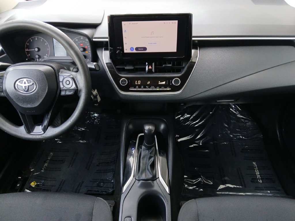 Used 2023 Toyota Corolla LE FWD image 3