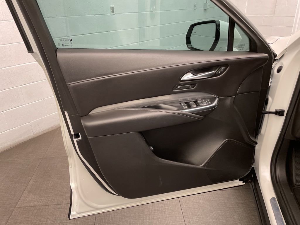 Used 2024 Cadillac XT4 Premium Luxury image 23