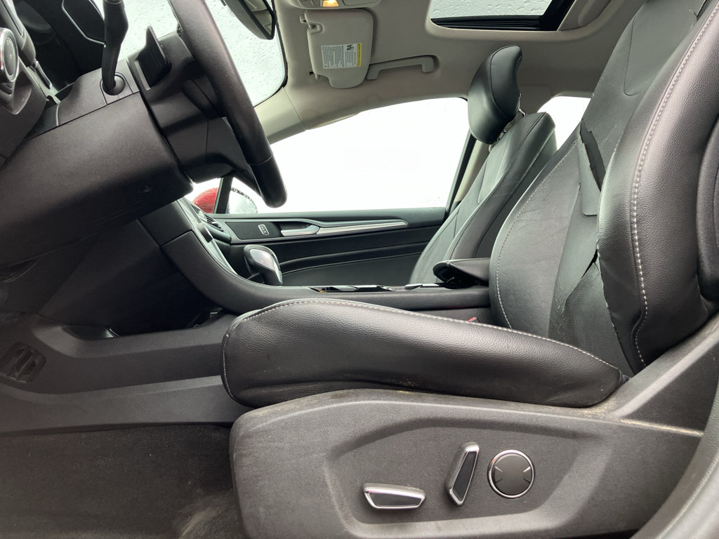 Used 2014 Ford Fusion Titanium FWD image 26