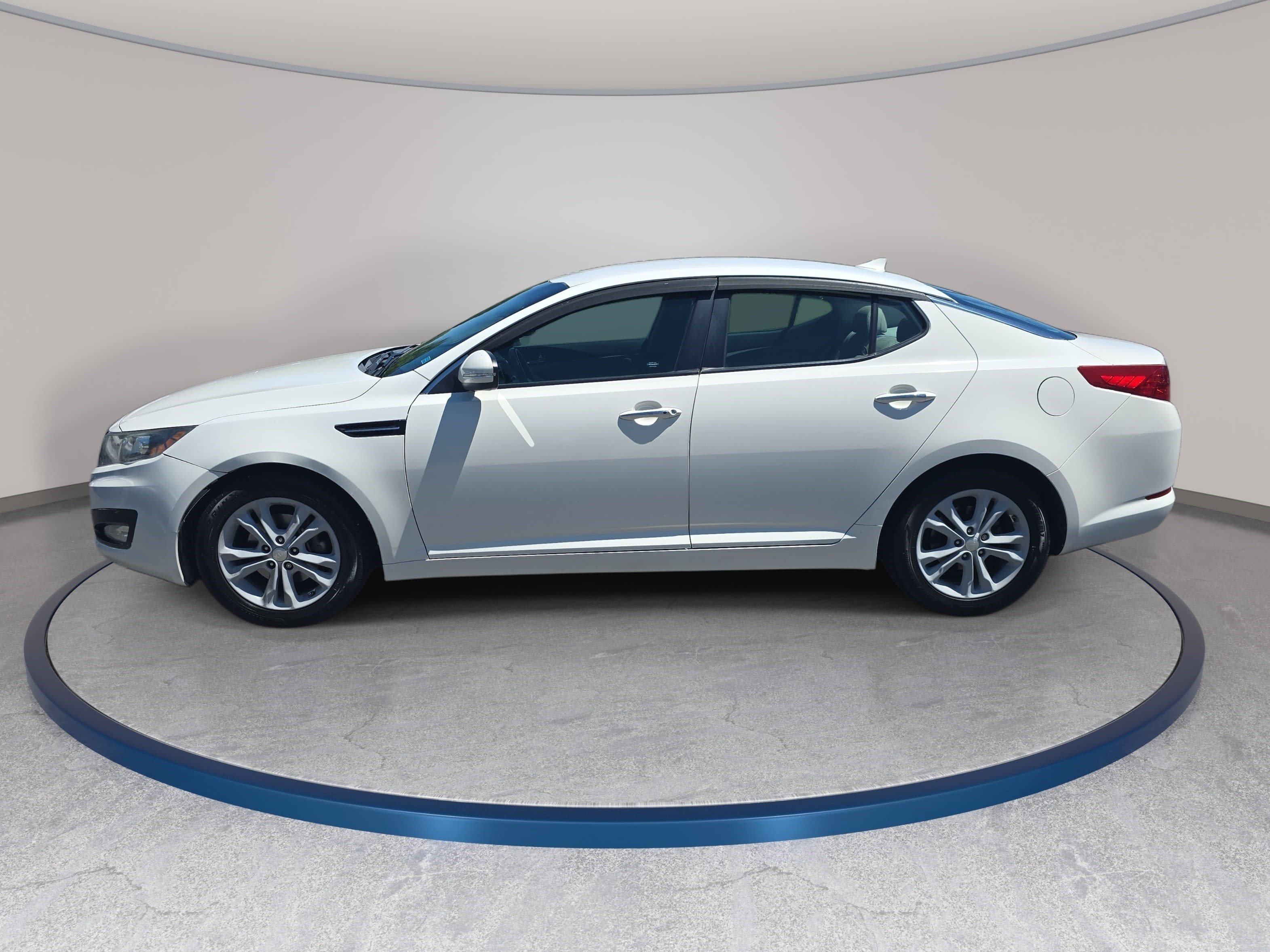 Used 2013 Kia Optima EX FWD image 8