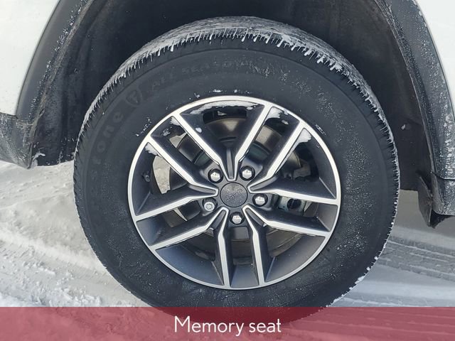 Used 2022 Jeep Grand Cherokee Limited image 6