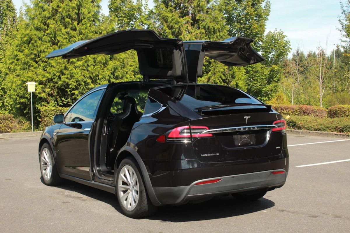 Used 2016 Tesla Model X 90D AWD/4WD image 9