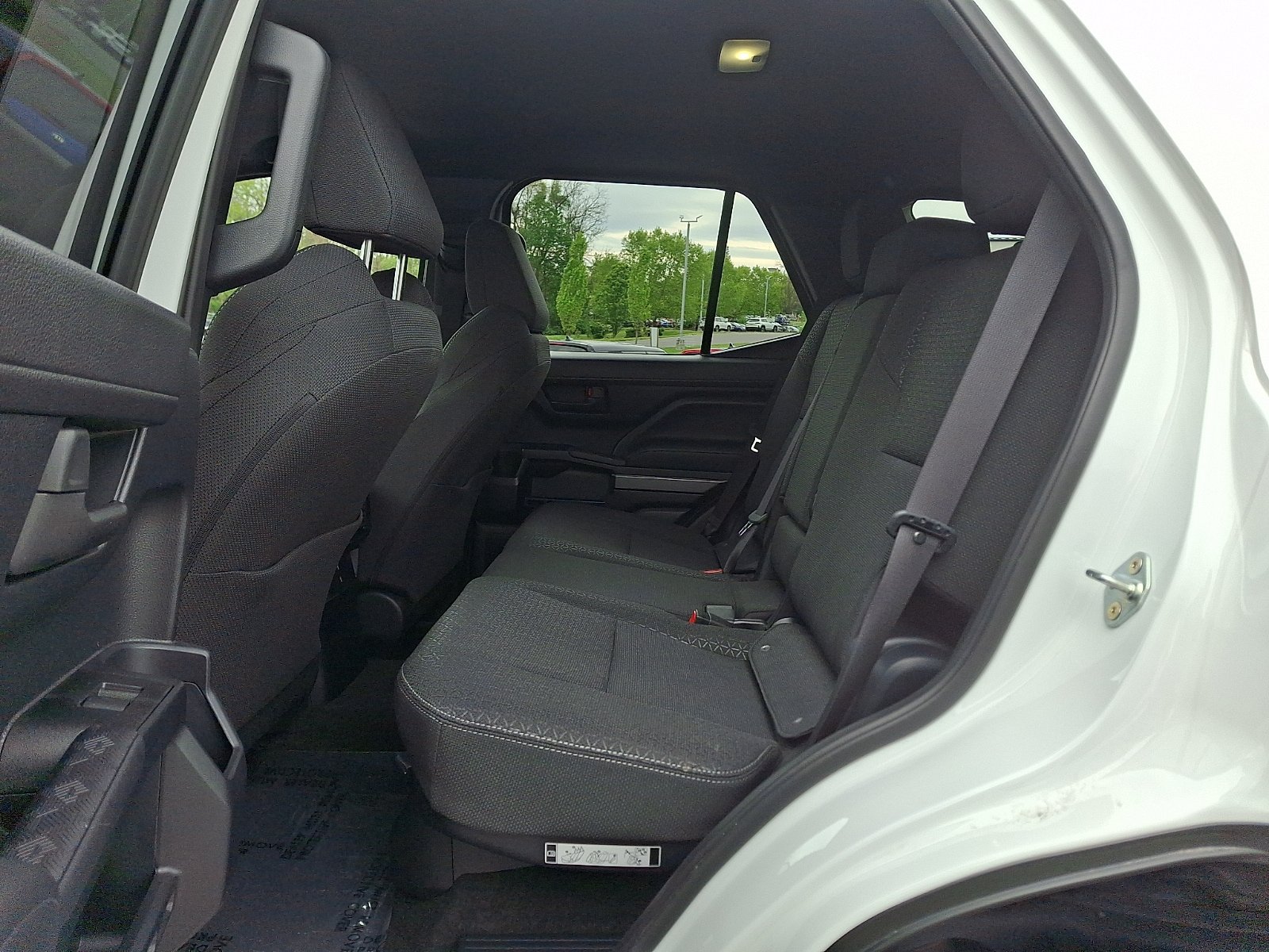 Used 2025 Toyota 4Runner SR5 AWD/4WD image 10