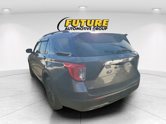 Used 2023 Ford Explorer XLT w/ Equipment Group 202A RWD image 4