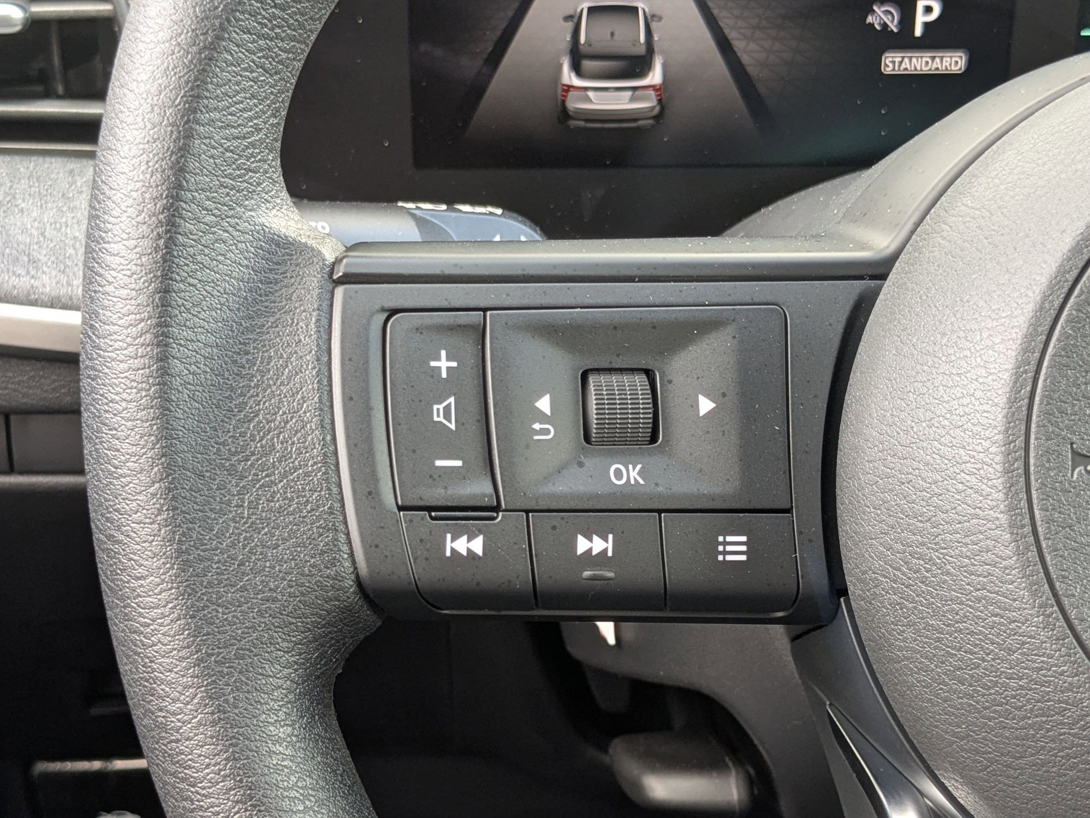 New 2025 Nissan Kicks SV w/ SV Premium Package FWD image 16