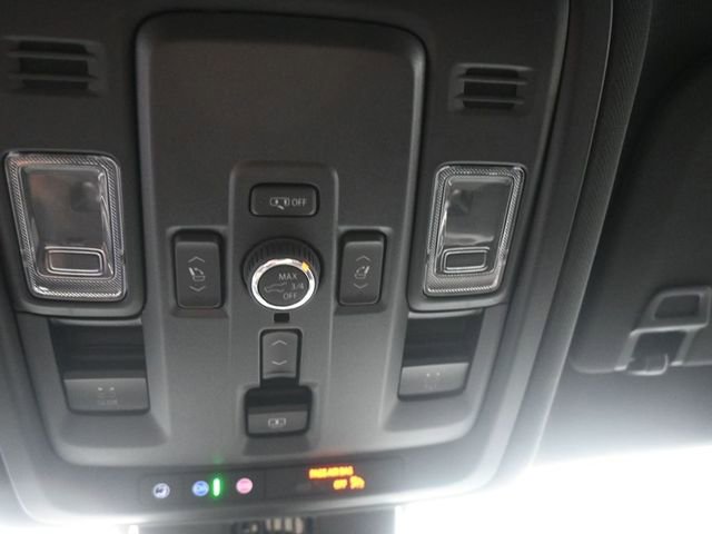 New 2025 Chevrolet Suburban High Country image 21