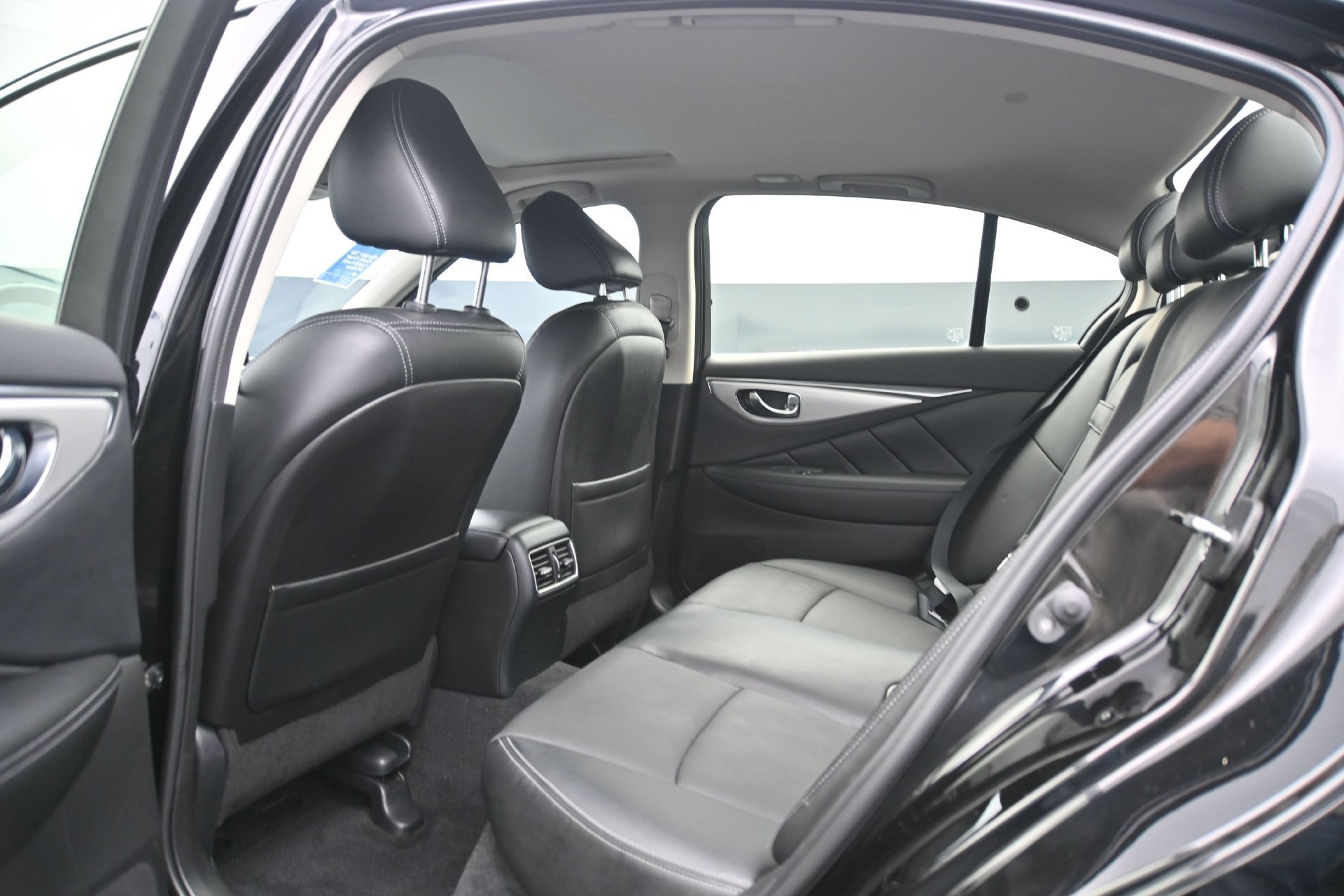 Used 2024 INFINITI Q50 Luxe AWD/4WD image 15