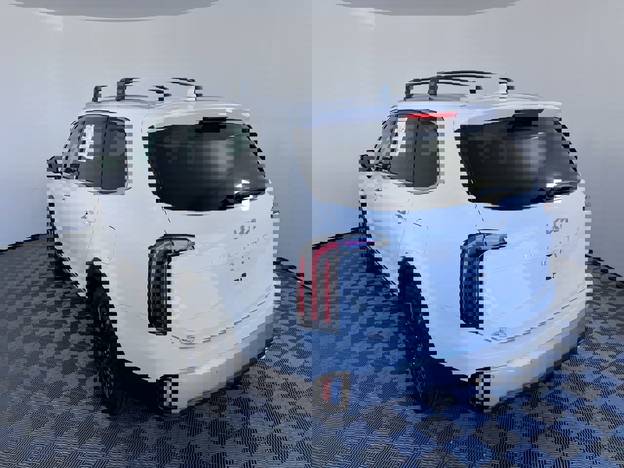 Certified 2024 Kia Telluride SX w/ Towing Package image 5