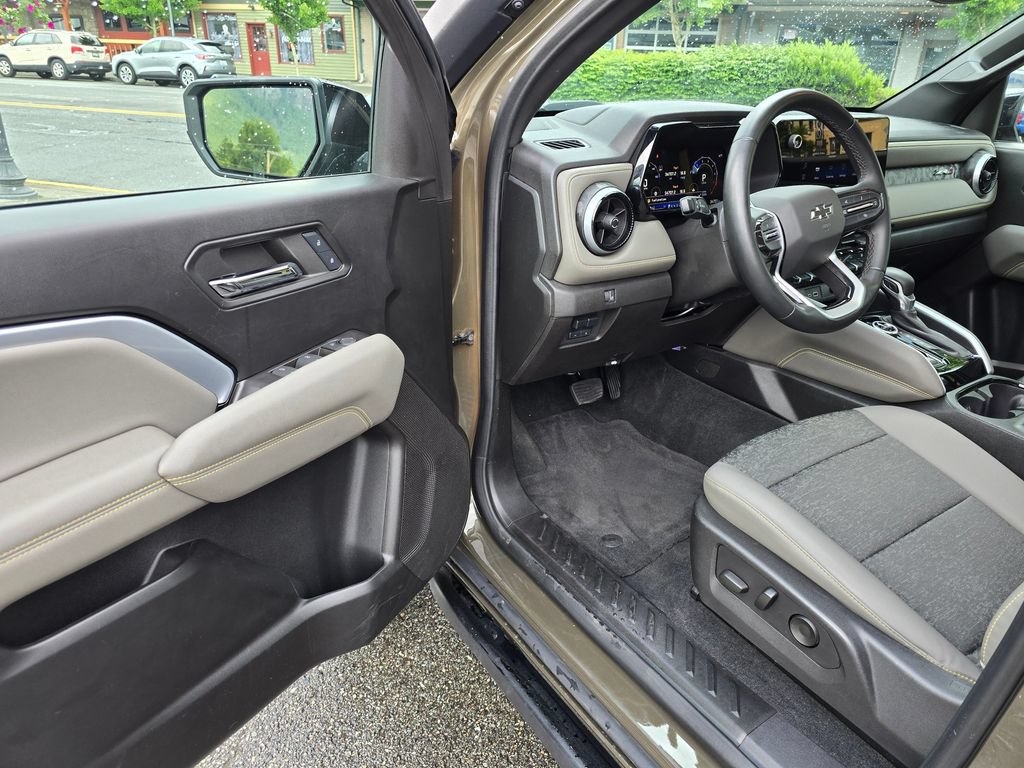 Used 2024 Chevrolet Colorado ZR2 AWD/4WD image 20