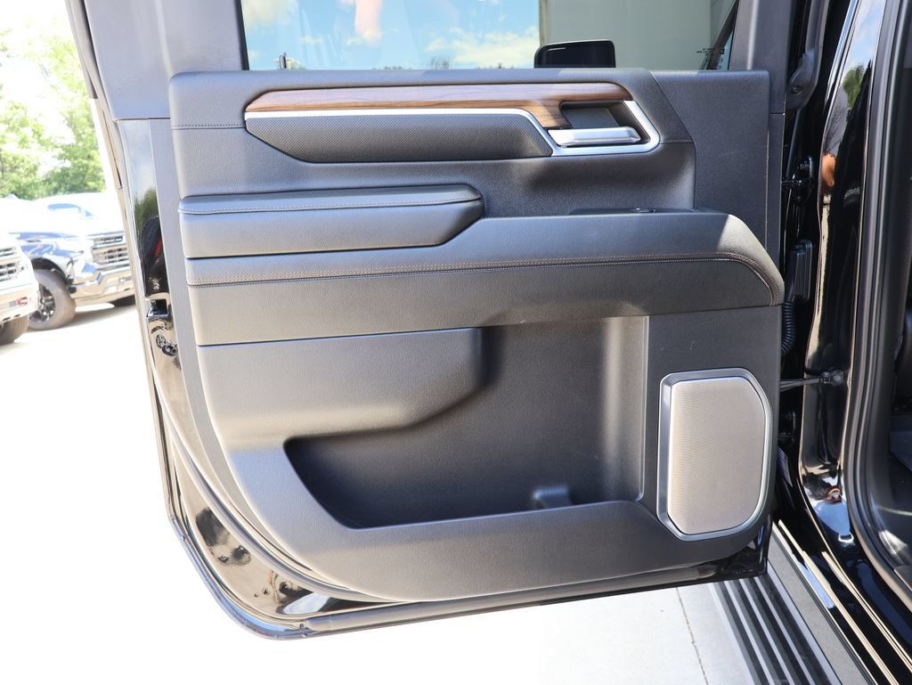 Certified 2024 Chevrolet Silverado 2500 High Country w/ High Country Premium Package AWD/4WD image 28
