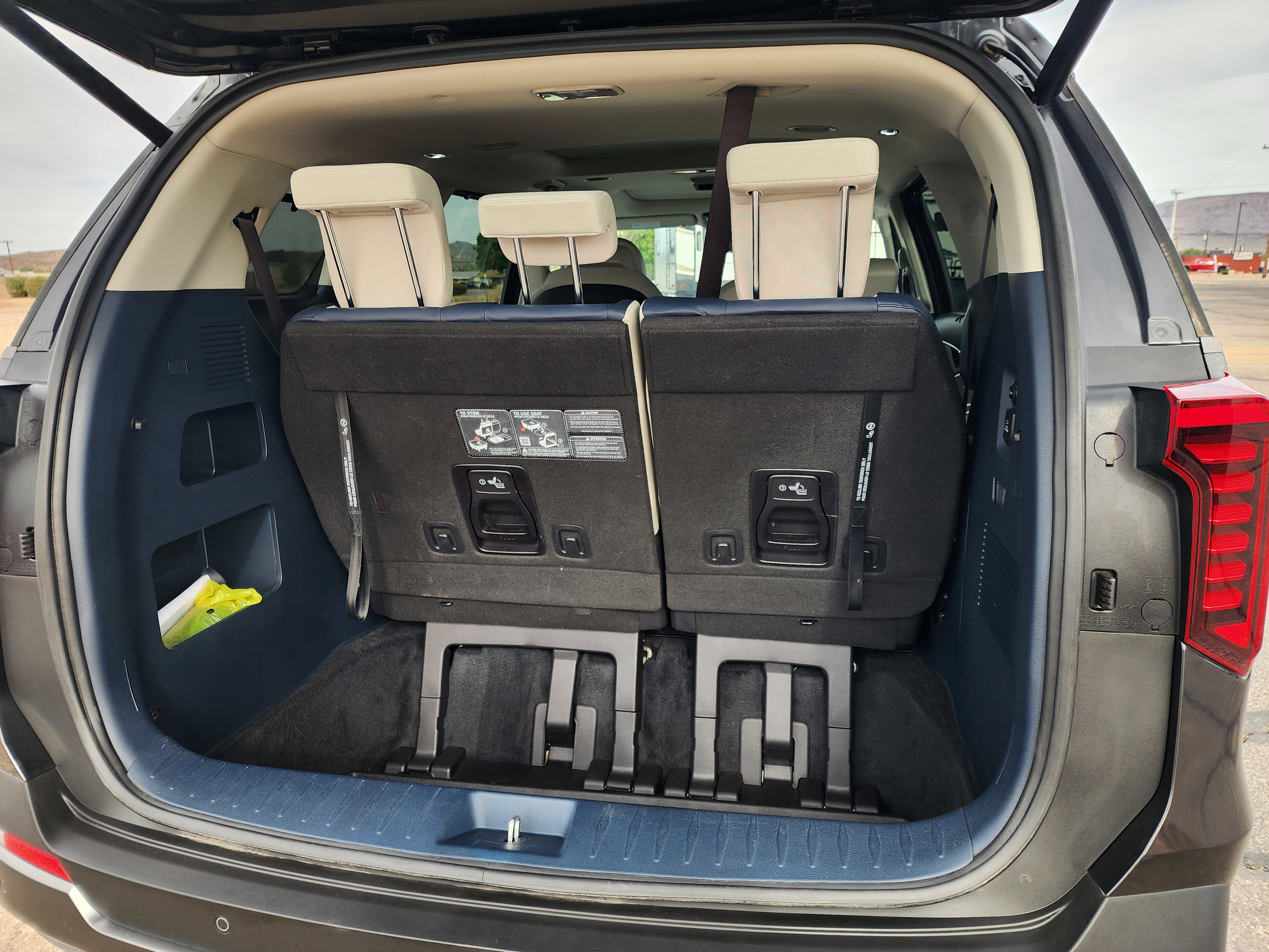 Used 2025 Kia Carnival SX Prestige FWD image 17