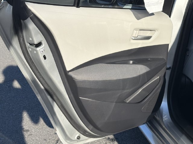 Used 2020 Toyota Corolla LE FWD image 23