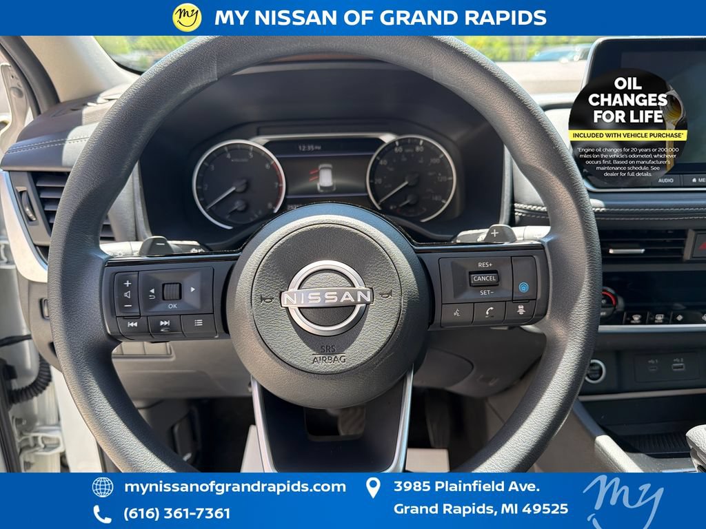 Used 2023 Nissan Rogue SV AWD/4WD image 15