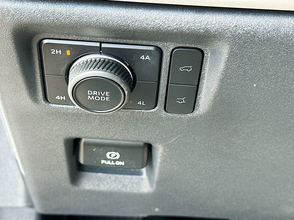 Used 2025 Ford Expedition Max Active image 10