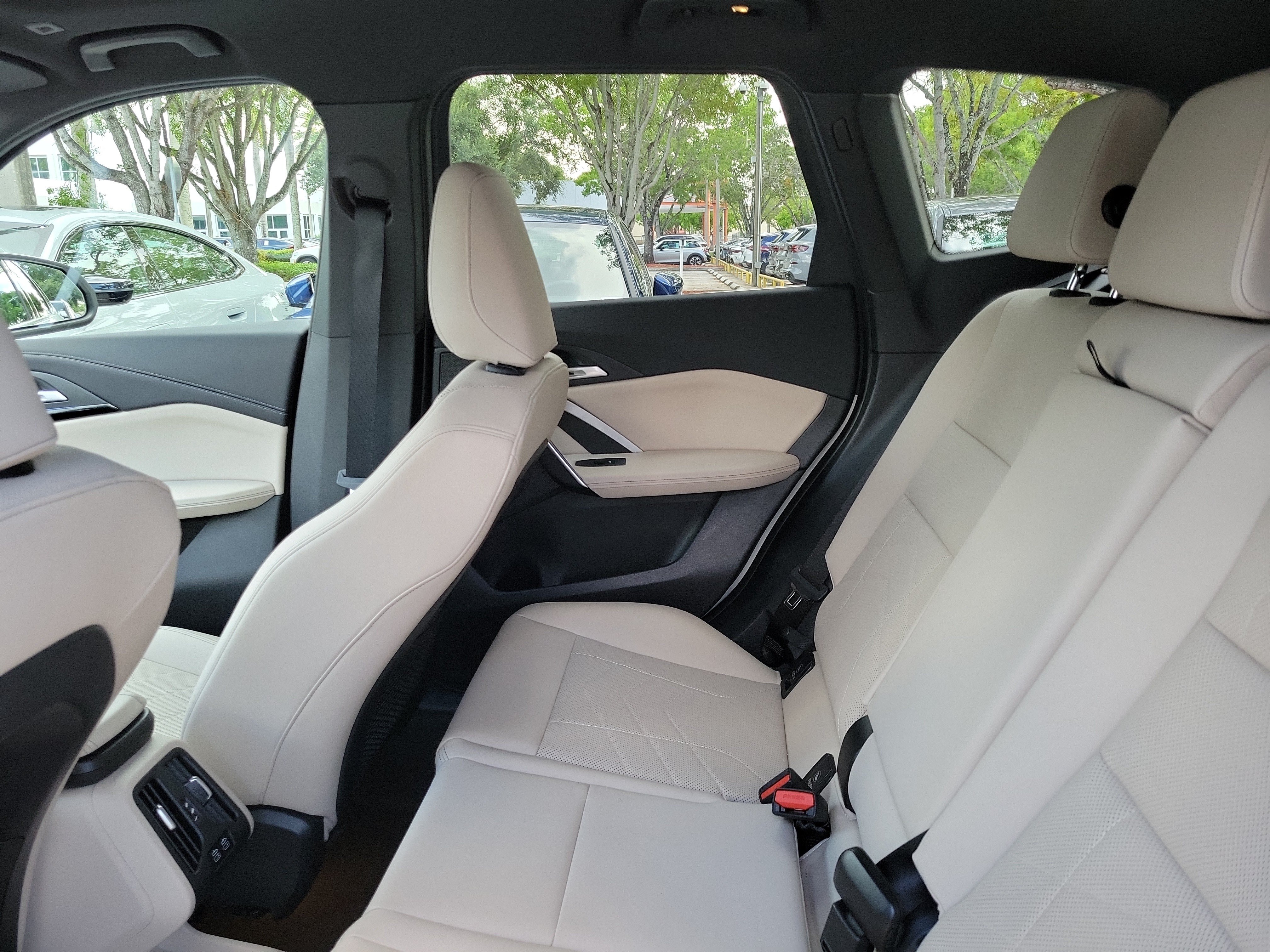 Used 2023 BMW X1 xDrive28i w/ Convenience Package AWD/4WD image 8