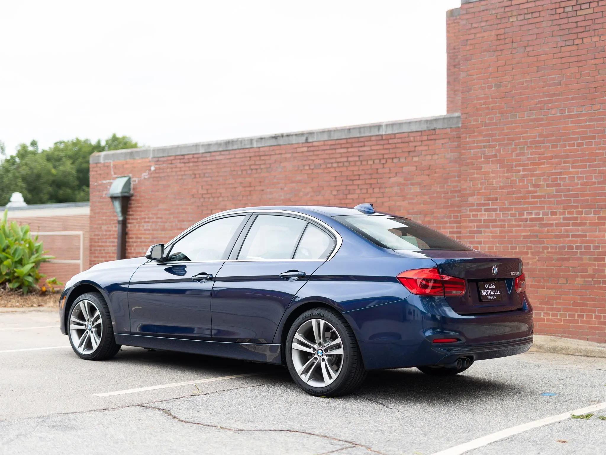 Used 2018 BMW 330i Sedan RWD image 10