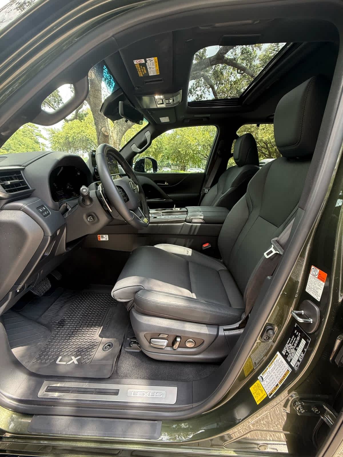 Used 2026 Lexus LX 700h Overtrail w/ Accessory Package (Z1) AWD/4WD image 10