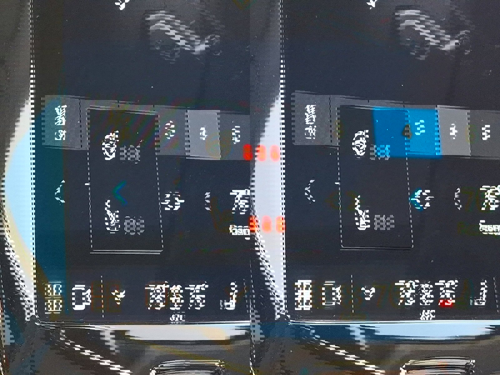 Used 2024 Volvo V60 B5 Cross Country Plus w/ Protection Package Premier image 24