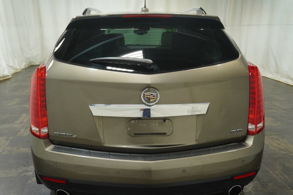 Used 2016 Cadillac SRX Luxury w/ Driver Awareness Package AWD/4WD image 4