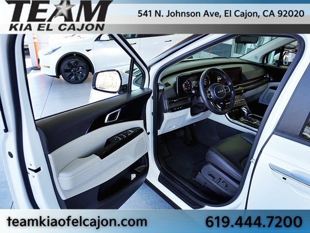 Certified 2024 Kia Carnival EX FWD image 41