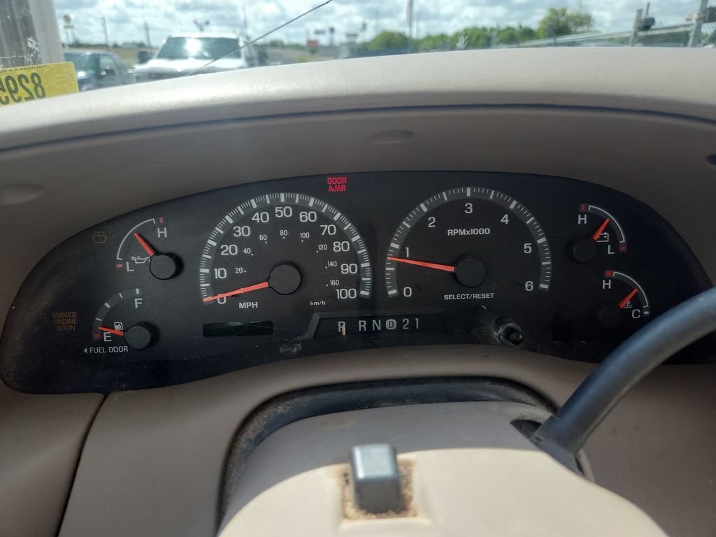 Used 2000 Ford Expedition XLT RWD image 19