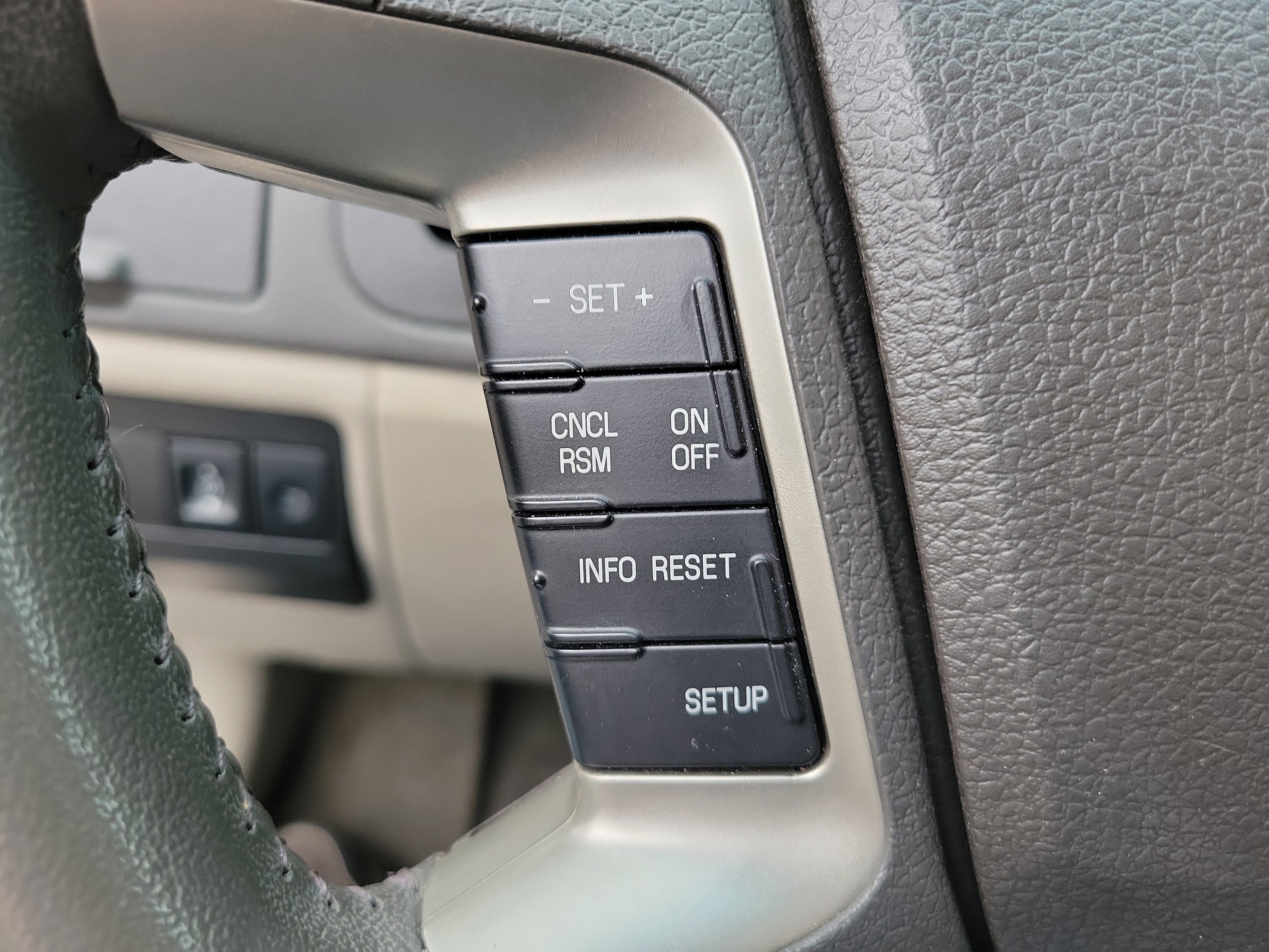 Used 2012 Ford Fusion SEL image 24