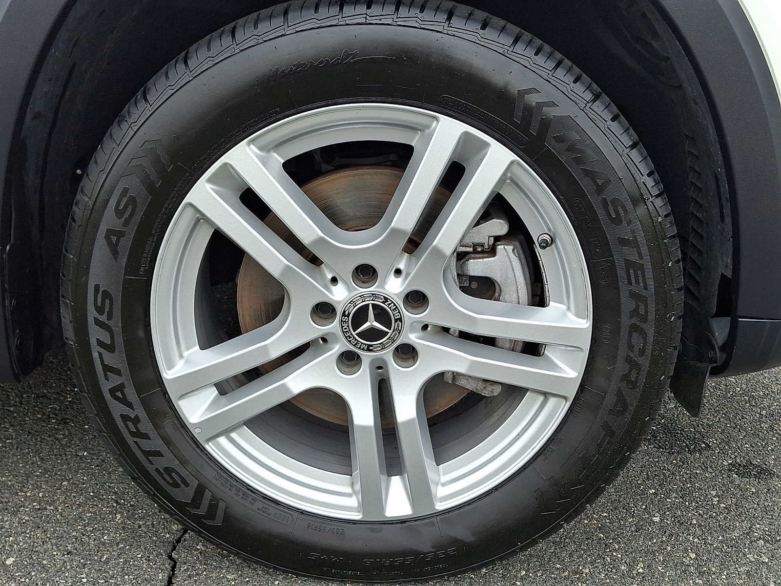 Used 2023 Mercedes-Benz GLB 250 4MATIC image 8