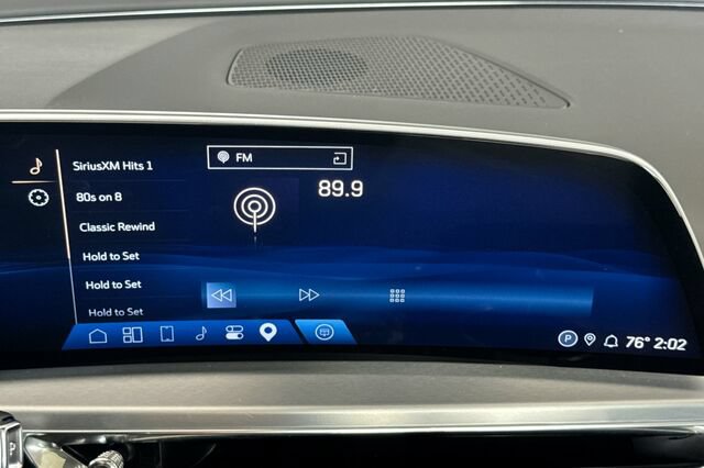 Certified 2024 Cadillac Lyriq Luxury AWD/4WD image 18