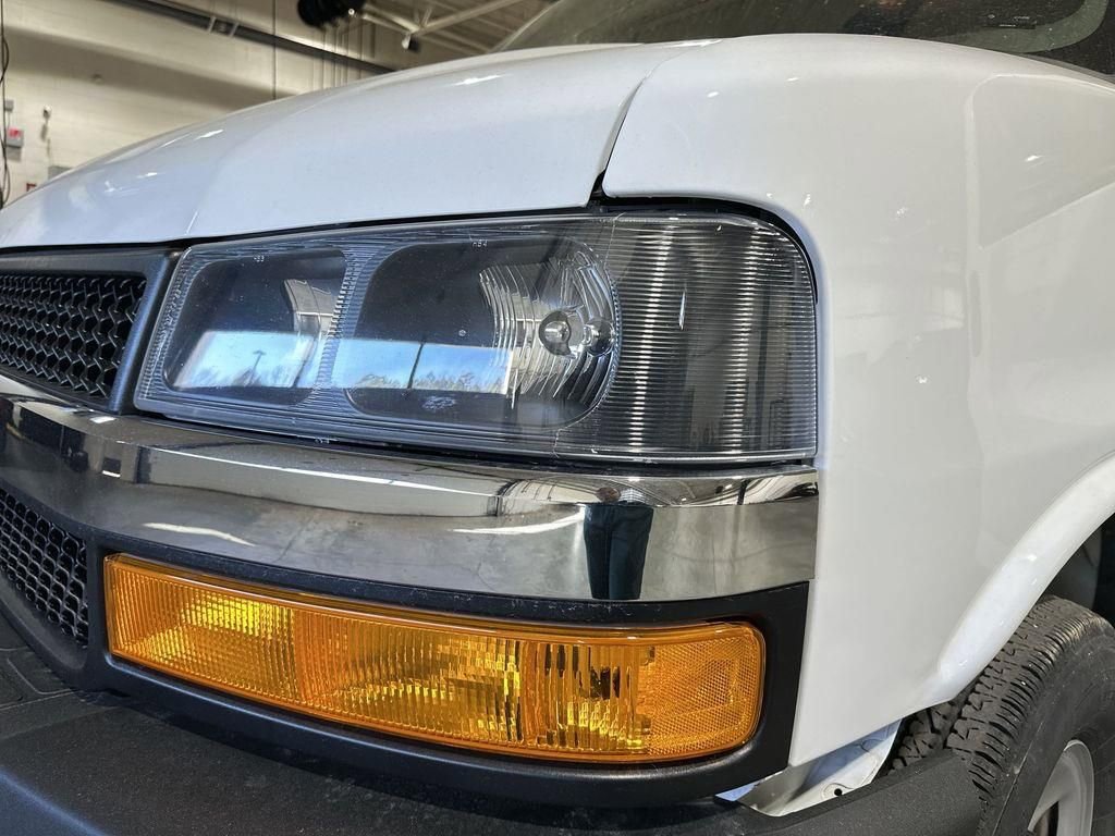 Used 2024 Chevrolet Express 2500 w/ Driver Convenience Package image 27