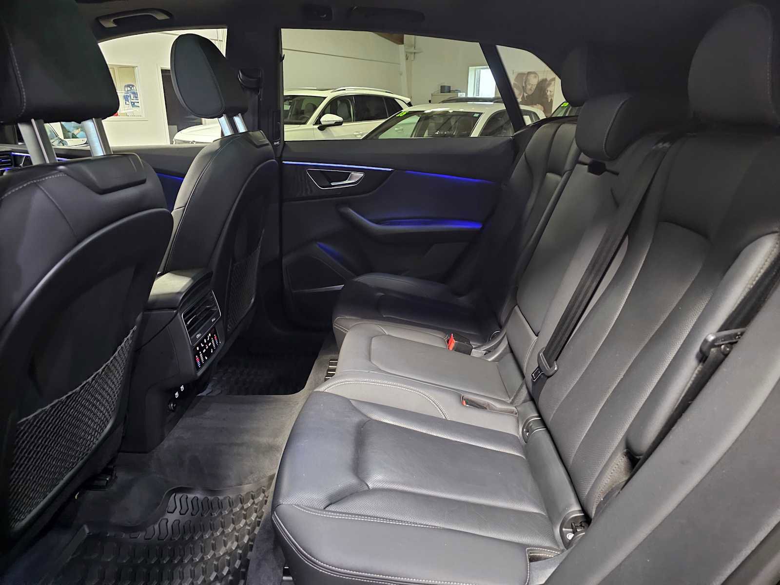 Used 2021 Audi Q8 Premium Plus w/ Premium Plus Package image 16