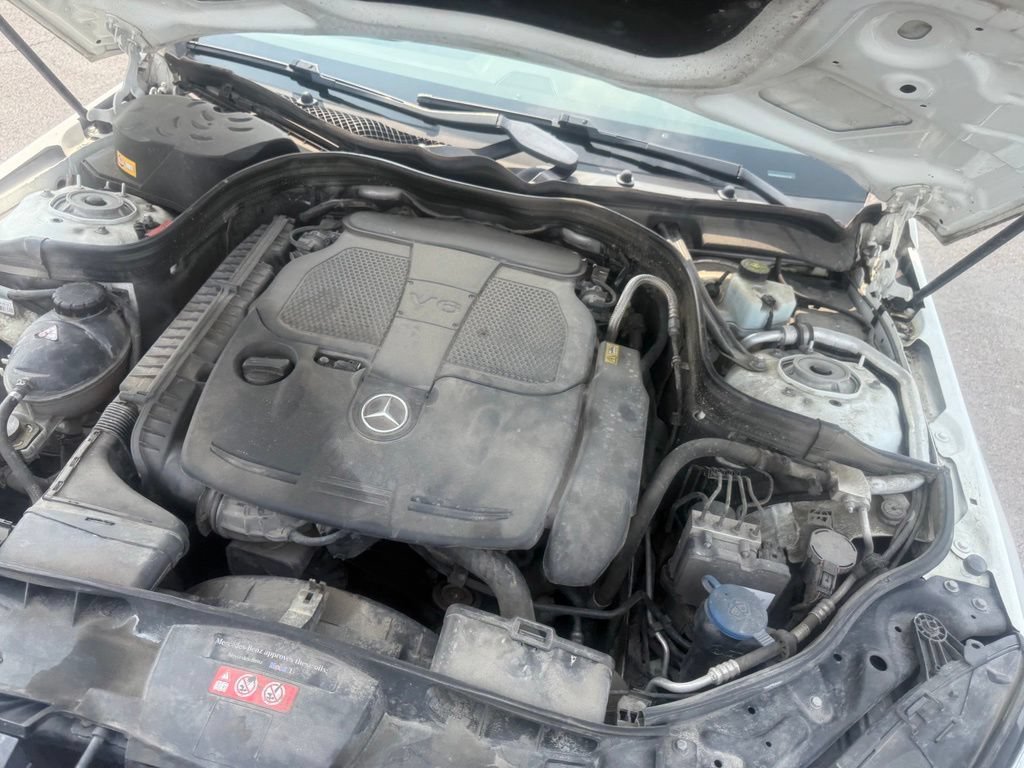 Used 2014 Mercedes-Benz E 350 4MATIC Sedan image 59