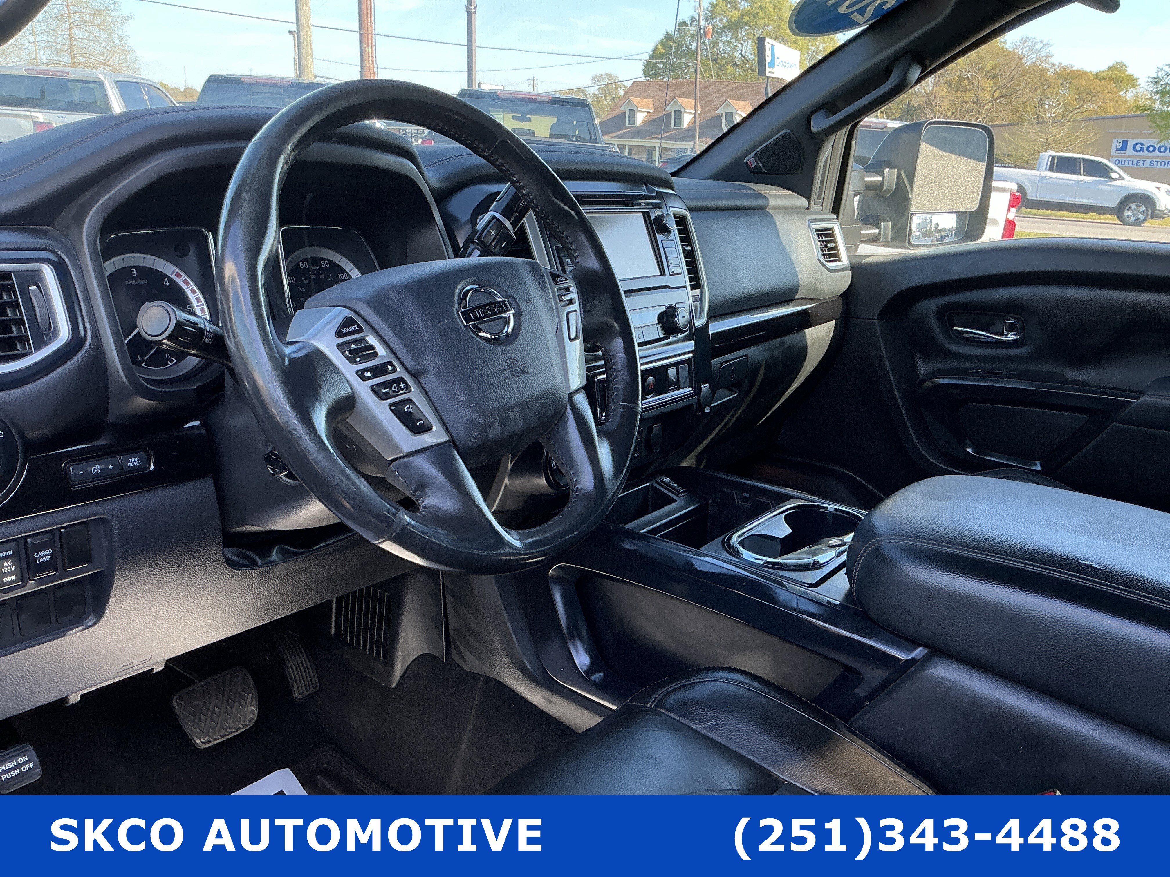 Used 2018 Nissan Titan SL w/ Midnight Edition image 20