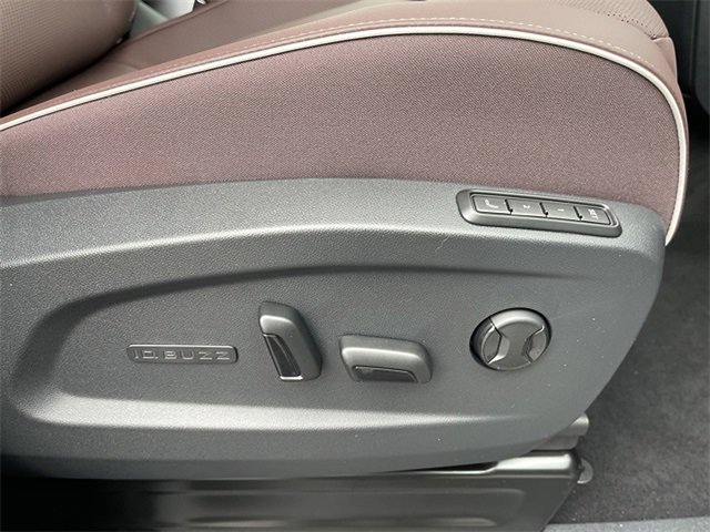 New 2025 Volkswagen ID. Buzz Pro S image 26