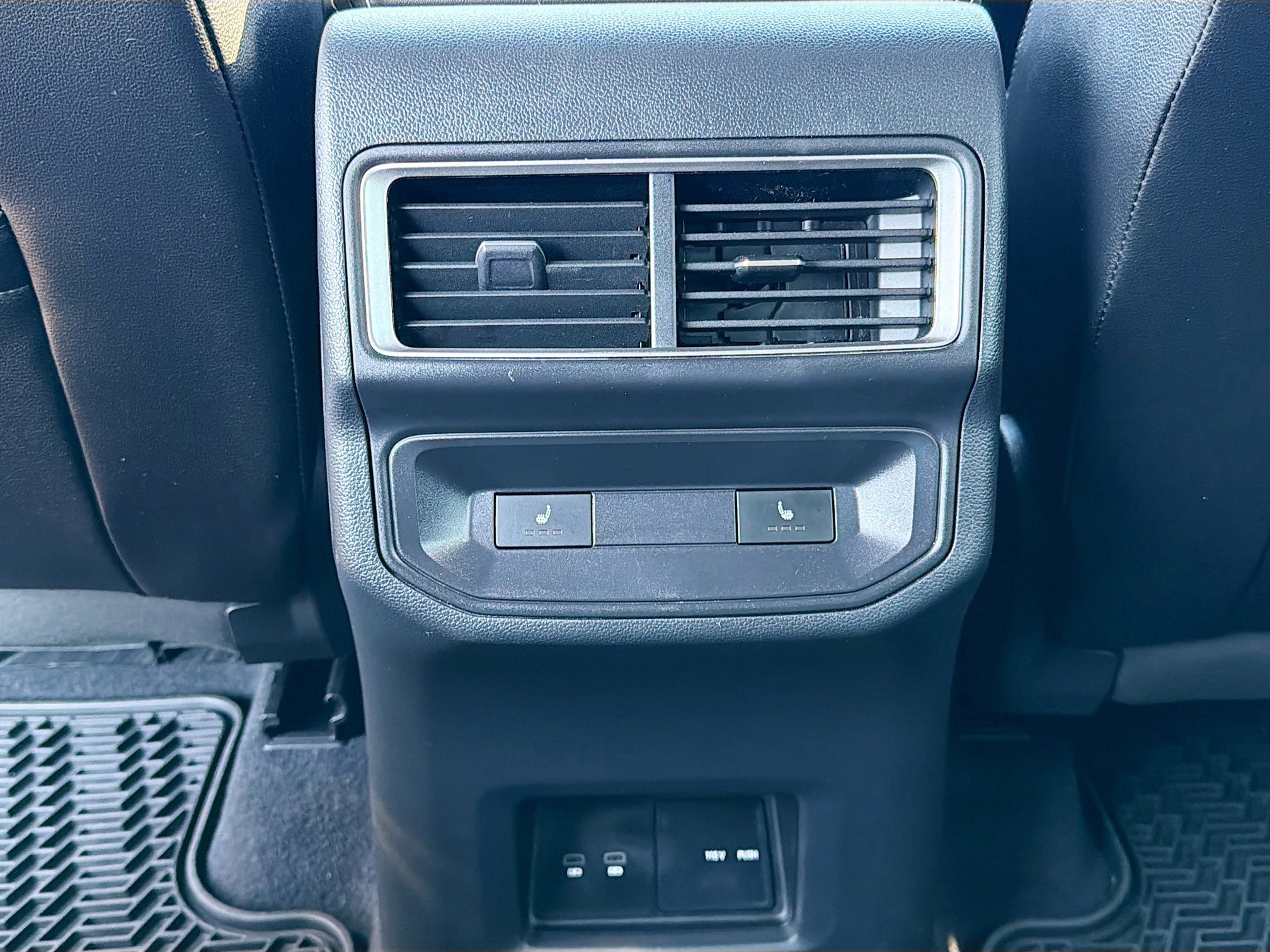 Used 2024 Volkswagen Atlas Cross Sport SEL Premium R-Line image 19