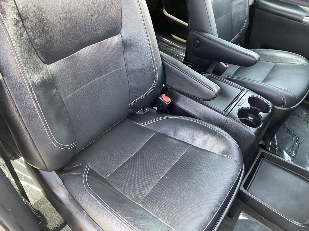 Certified 2019 Toyota Sienna SE FWD image 15