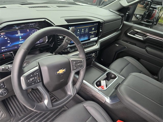 Used 2024 Chevrolet Silverado 2500 LTZ w/ LTZ Convenience Package image 11
