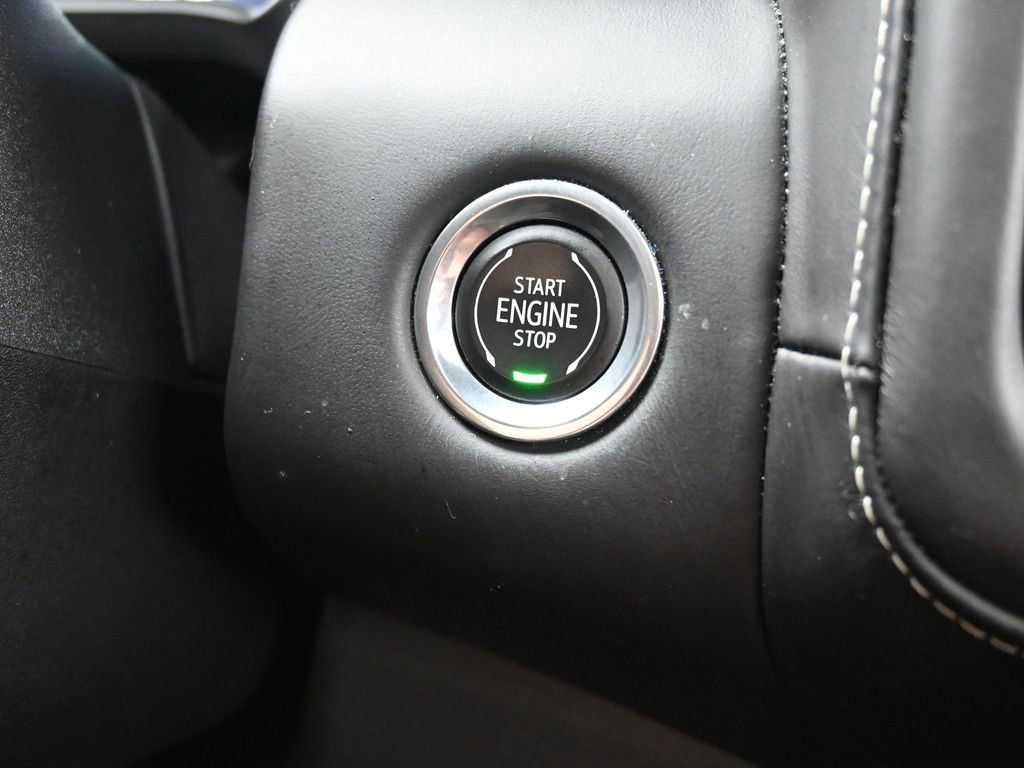 Used 2023 GMC Yukon XL Denali Ultimate image 14