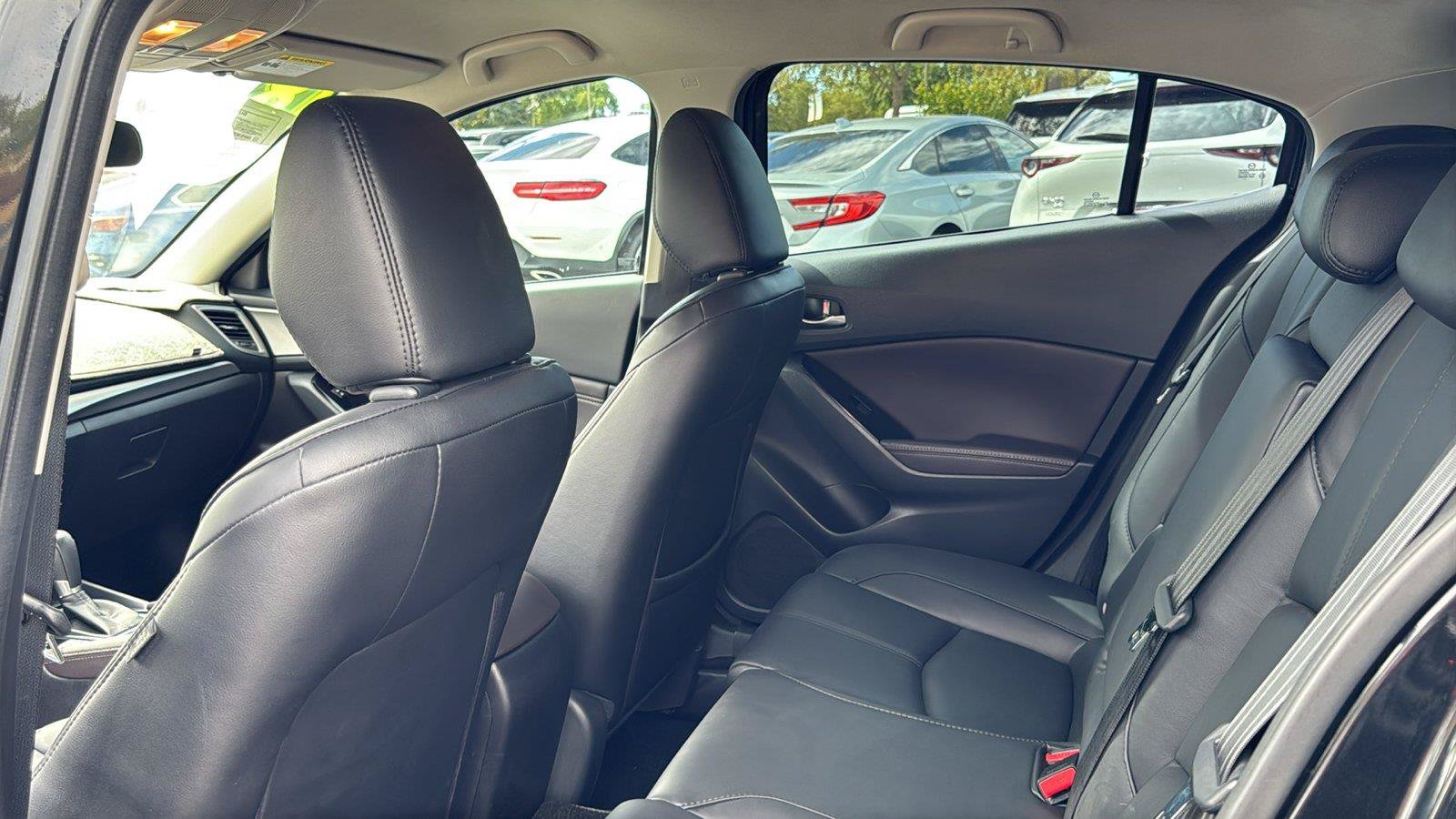 Used 2018 MAZDA MAZDA3 Touring FWD image 25