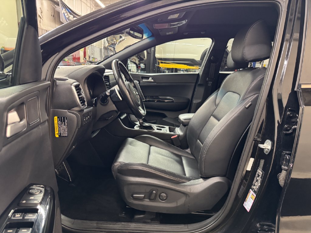 Used 2021 Kia Sportage S w/ S AWD Premium Package image 15