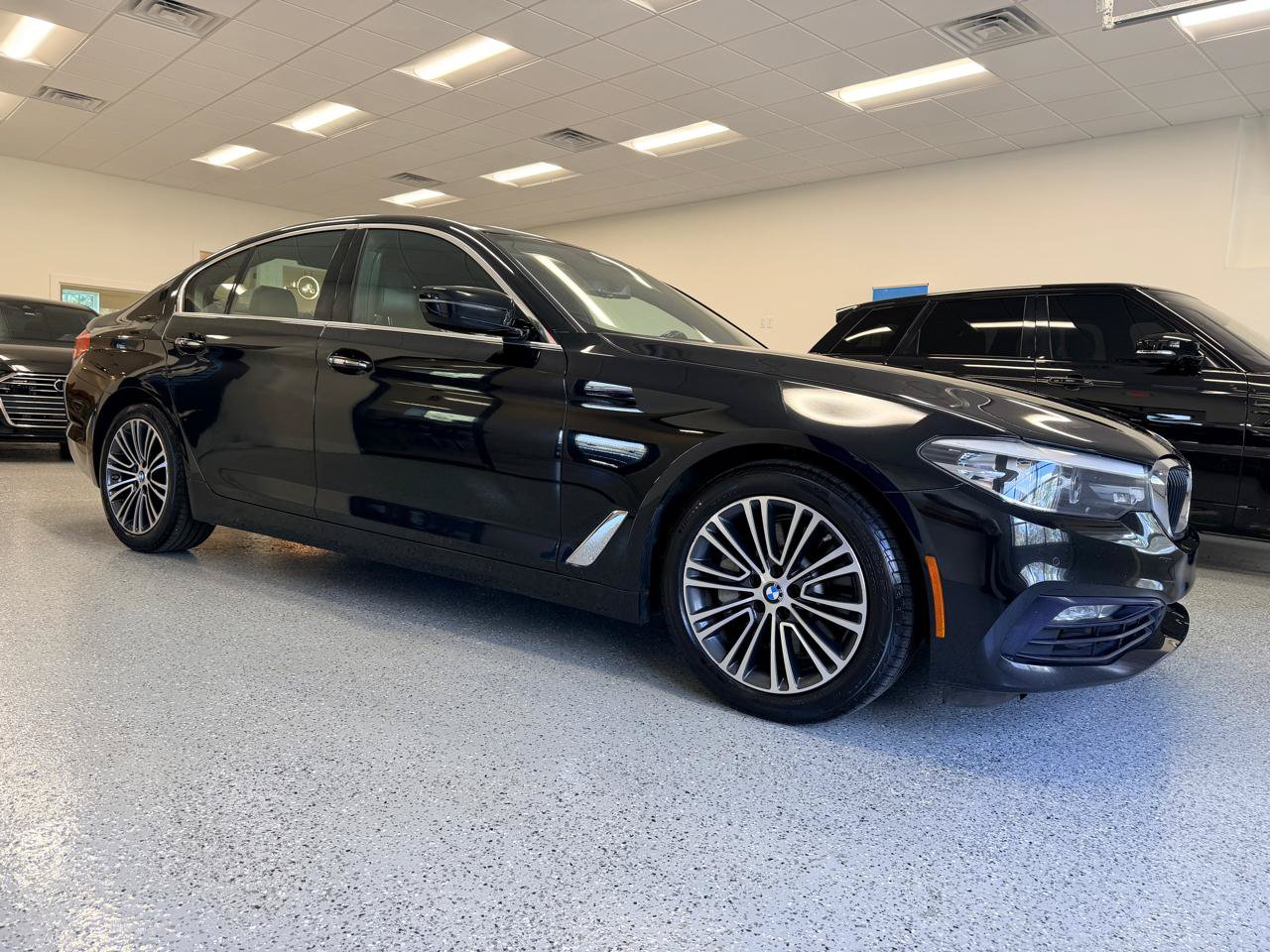 Used 2018 BMW 530i RWD image 11