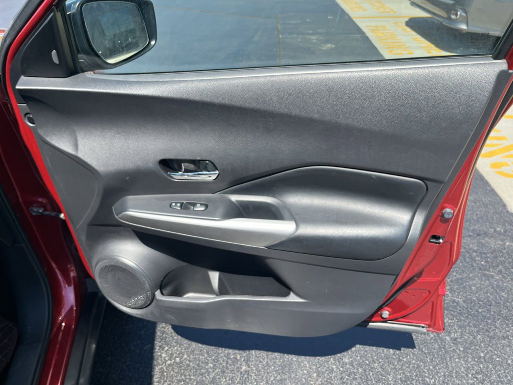 Used 2019 Nissan Kicks SR w/ SR Premium Package image 32