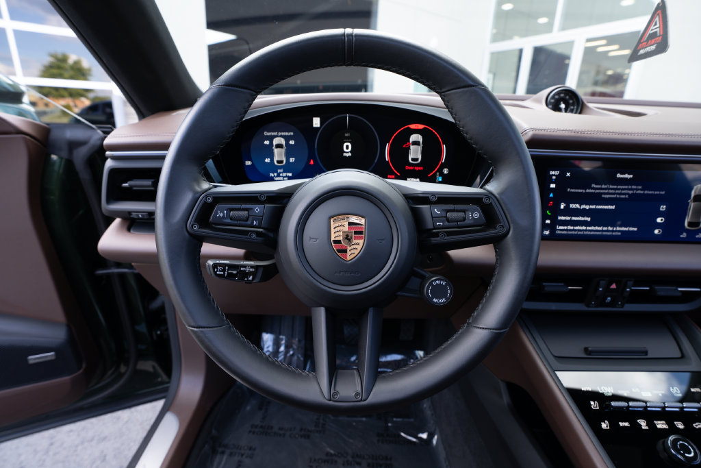 Used 2024 Porsche Macan 4 Electric AWD/4WD image 26