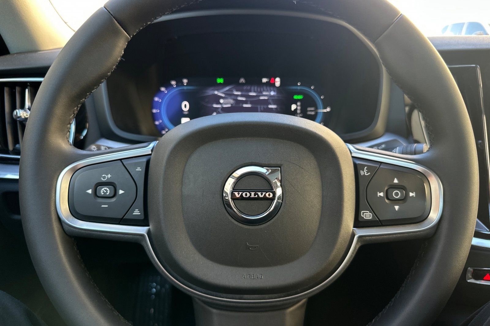 Used 2023 Volvo S60 T8 Core image 25