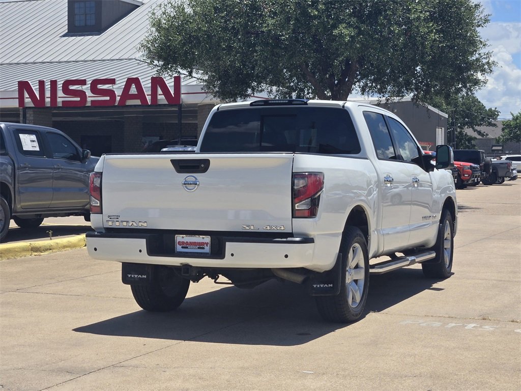 Used 2020 Nissan Titan SL w/ Moonroof Package image 4
