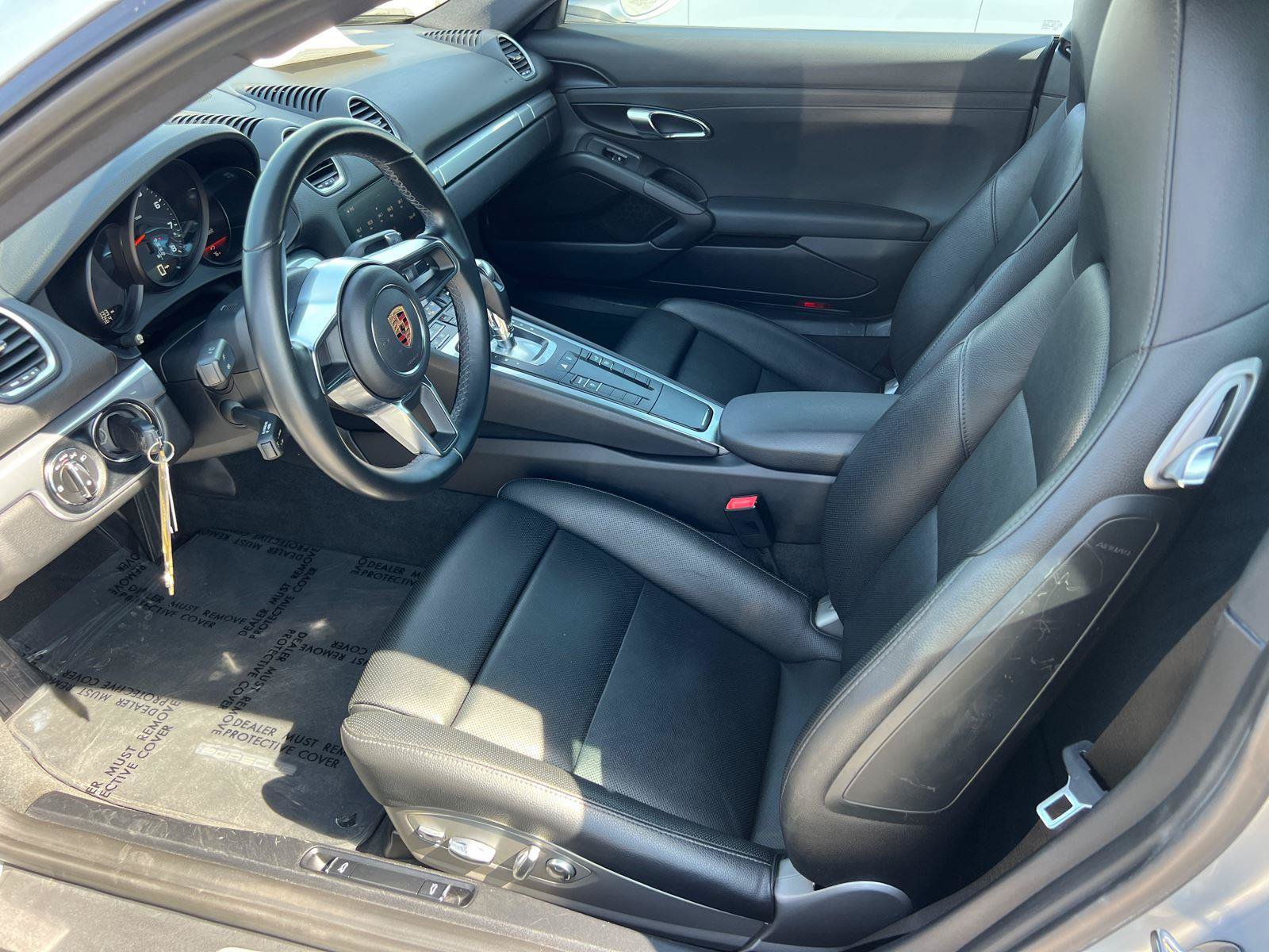 Used 2018 Porsche 718 Cayman RWD image 9