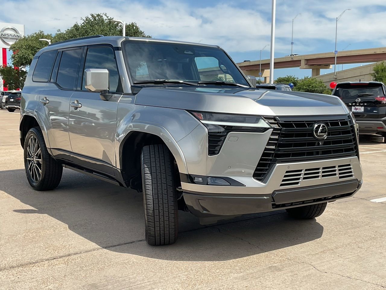Used 2024 Lexus GX 550 w/ Accessory Package (Z1) AWD/4WD image 4