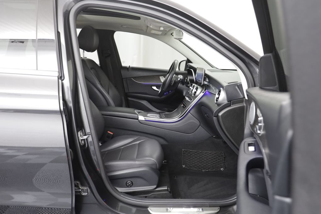 Used 2020 Mercedes-Benz GLC 300 4MATIC image 21