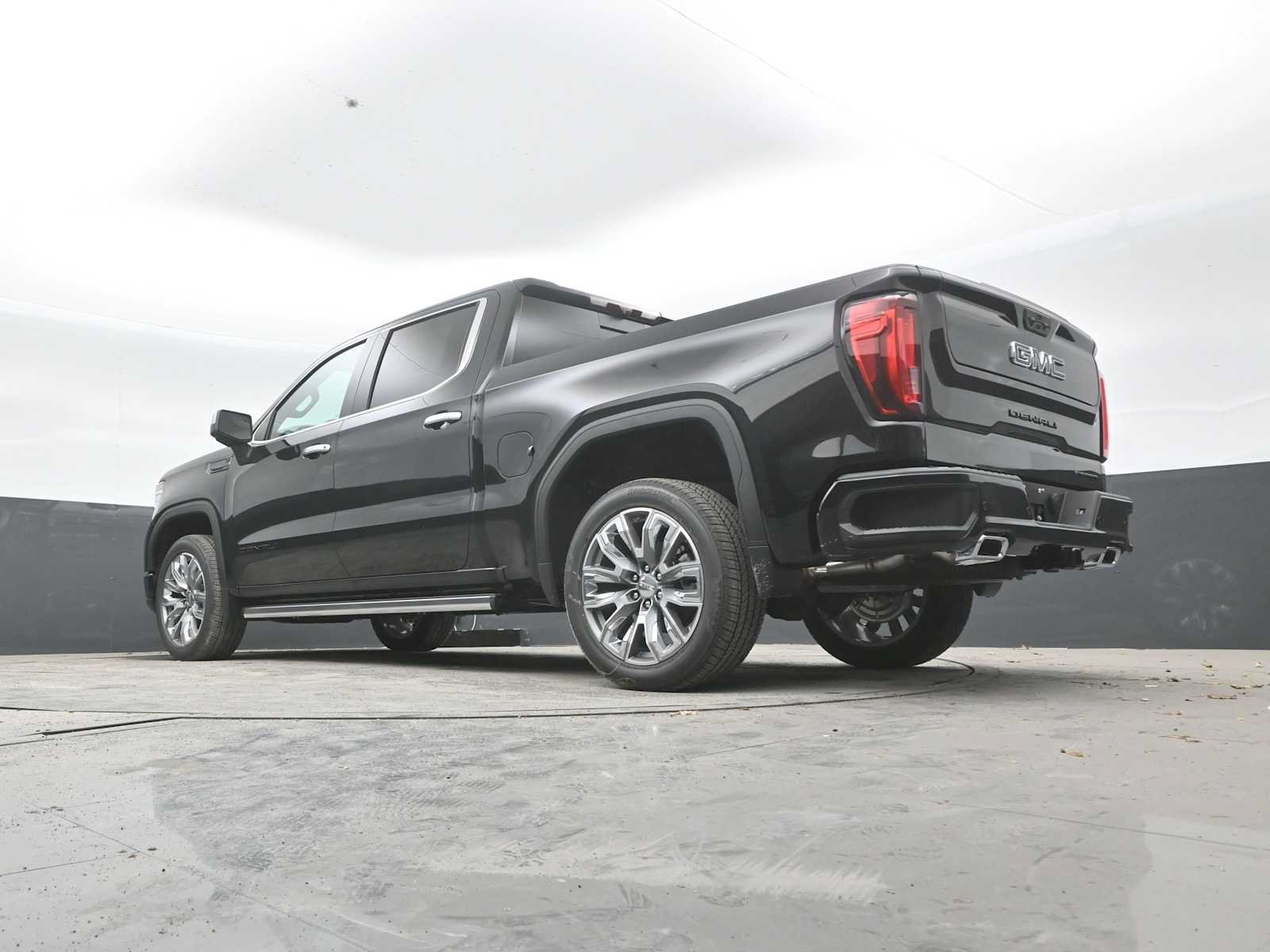 New 2026 GMC Sierra 1500 Denali w/ Denali Reserve Package AWD/4WD image 23