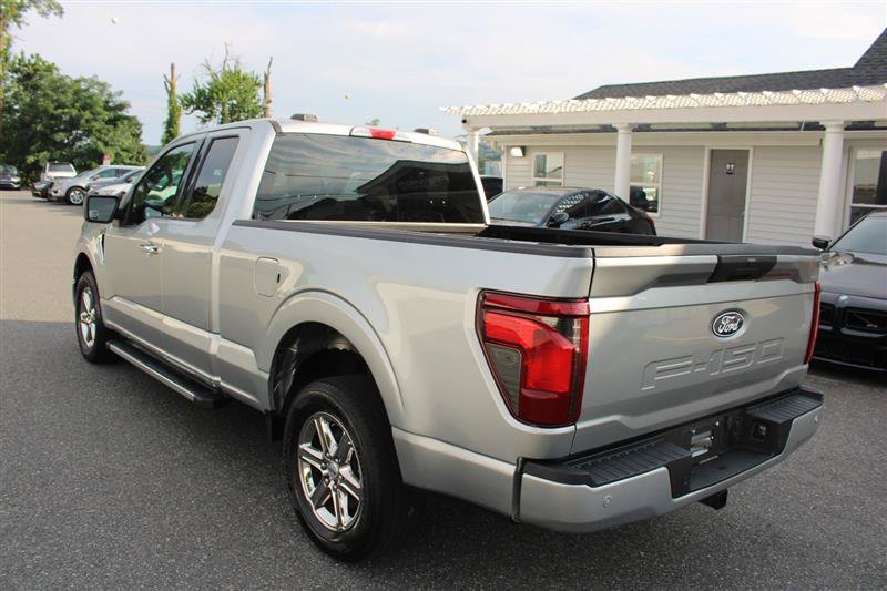 Used 2025 Ford F150 XLT w/ Equipment Group 301A Standard RWD image 5